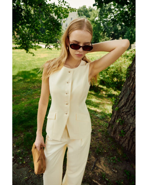 Жилет THE VERY 2428 сливочное масло  фото 13