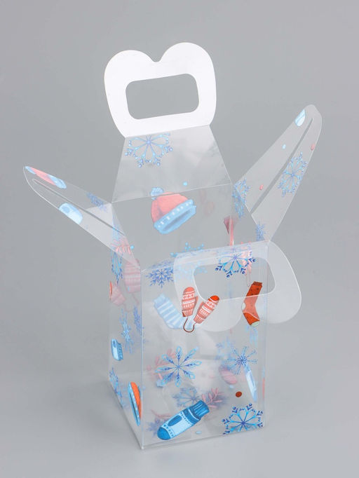 Цена за 5 шт. Коробка подарочная новогодняя складная ПВХ С Праздником! 6?6?10 см