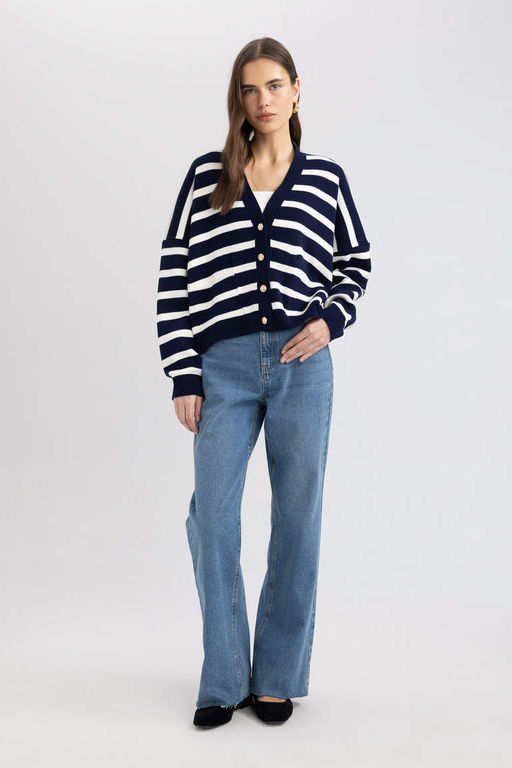 Oversize Genis Kal?p Genis Kal?p Cizgili V Yaka Triko H?rka - Defacto фото 3