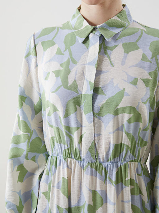 G?mlek Yaka Desenli Elbise