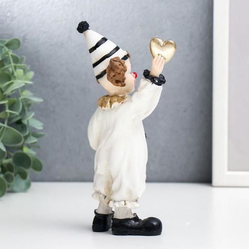 Фигурка полистоун «Клоун с сердцем в руке», чёрно-белый с золотом, 17.5×4.5×9.5 см