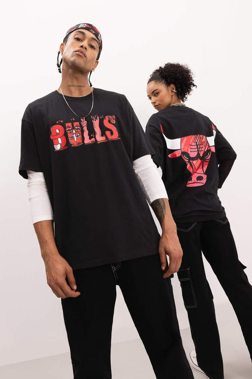 DeFactoFit Футболка свободного кроя с круглым вырезом и короткими рукавами NBA Chicago Bulls