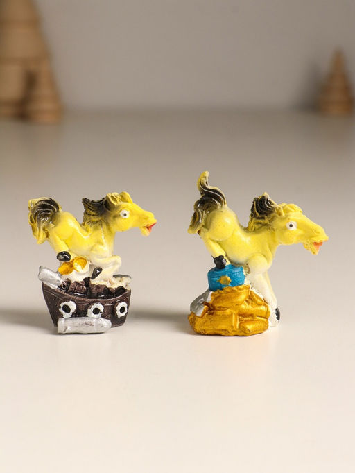 Фигурка полистоун Конь и служба, 4.5?2.5?5 см, МИКС