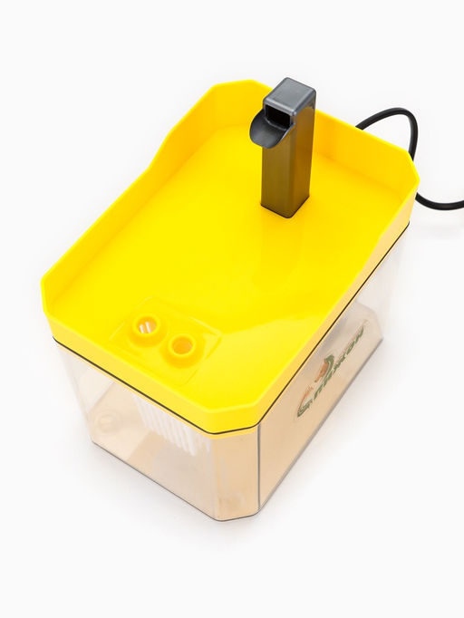 Фонтан для кошек и собак «Пижон», 1.5 л, 16.5×11.5×12 см, евророзетка, жёлтый