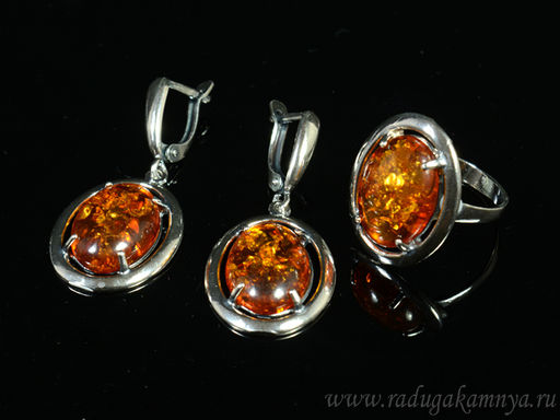 Кольцо Серьги с янтарем имитация размер 19