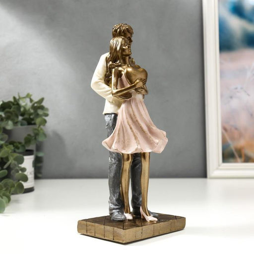 Фигура полистоун Влюблённая пара с сердцем - объятия, 25.5?8.5?11 см