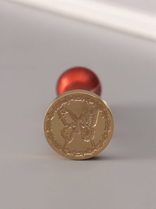 Печать для сургуча с пластиковой ручкой «Бабочка в колючей проволоке», 6.3×3×3 см