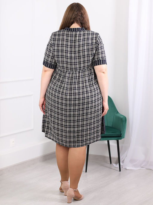 Платье больших размеров в клетку - Almond фото 4