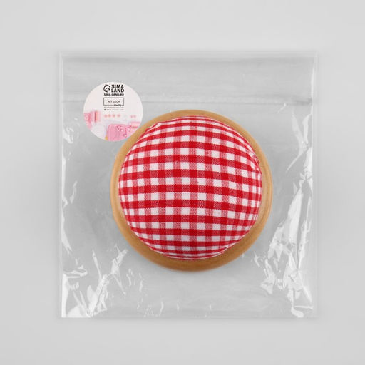 Цена за 3 шт. Игольница «Круг», на деревянной подложке, d=7 см, красная, белая