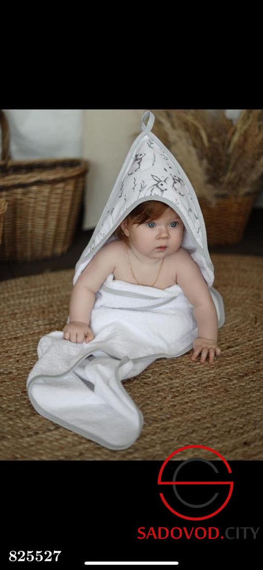 Махровое полотенце с муслиновым уголком и варежкой