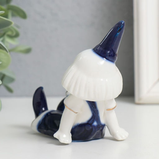 Фигурка керамика «Маленький клоун в колпаке с мячом», 8.5×5×7 см