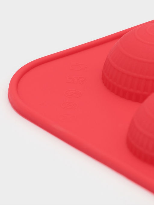 Форма для шоколада новогодняя Доляна Шар, силикон, 15?15?2 см, 6 ячеек d=3.7 см, цвет красный