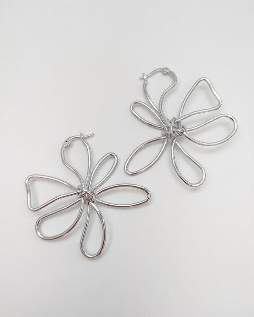 Стильные серьги