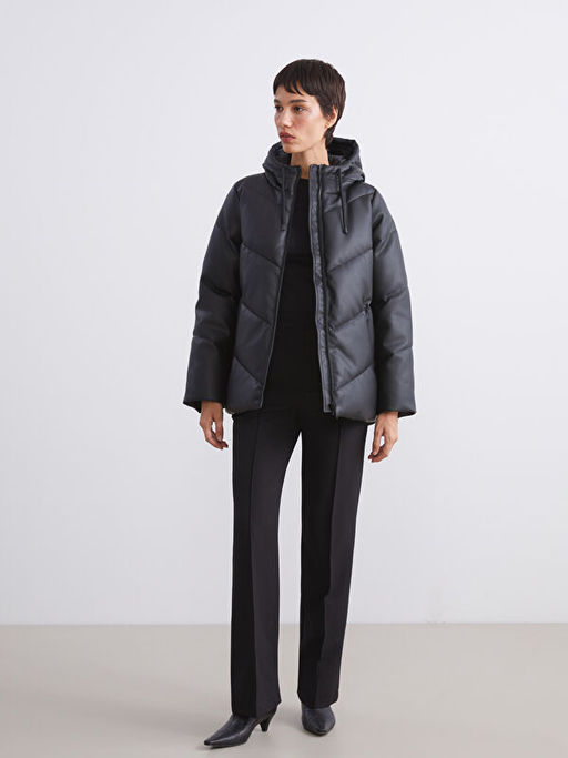 Kap??onlu Kad?n Deri G?r?n?ml? Mont