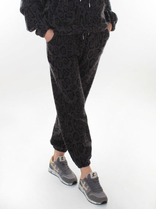 003 DK. GRAY/LEOPARD Костюм спортивный зимний женский (95% хлопок, 5% полиэстер)