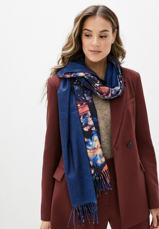 Палантин из полиэстера и вискозы с бахромой