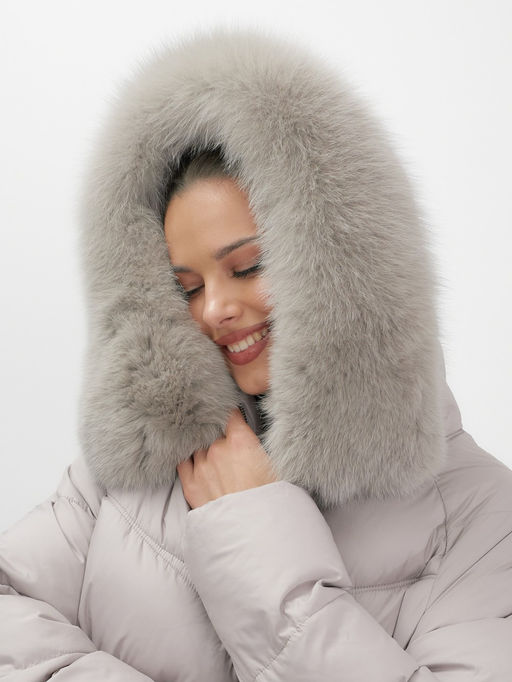 Пальто зимнее утепленное с мехом и капюшоном тренд светло-коричневого цвета 7745SK - Visdeer фото 8