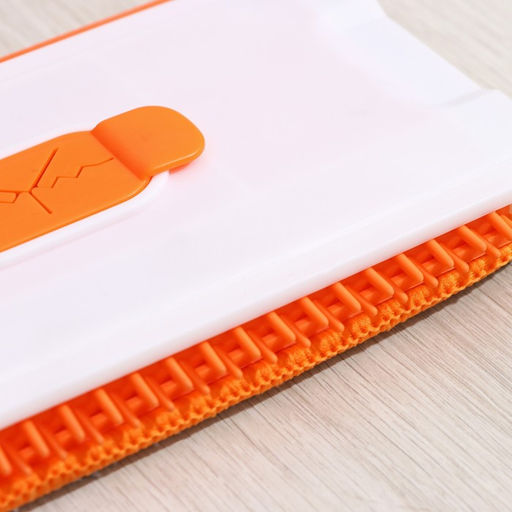 Швабра с отжимом, водосгоном и щёткой Raccoon, 2 насадки из микрофибры 50?11 см, стальная ручка 141 см фото 8