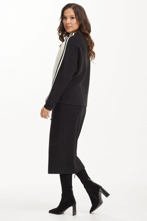 Костюм Magia mody 2496 молоко+ черный