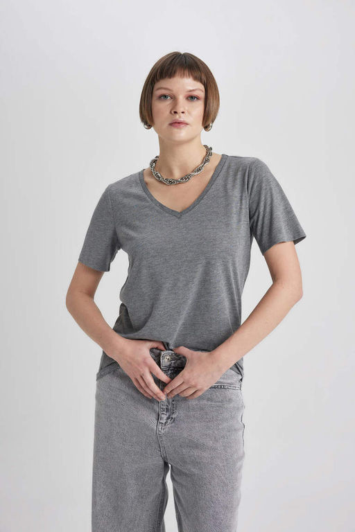 Футболка стандартного кроя с V-образным вырезом и короткими рукавами - Defacto фото 3