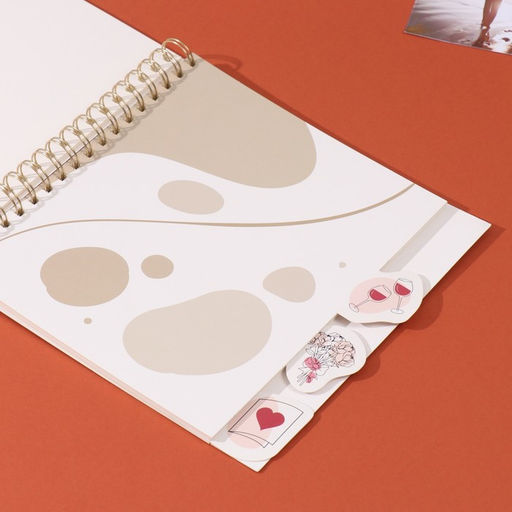 Фотоальбом на спирали 20 листов Мы женаты, объёмный элемент и 4 вкладки, 24?24 см