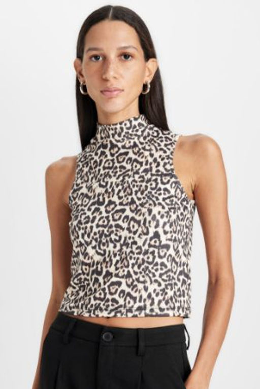 Slim Fit Dar Kesim Yar?m Bal?kc? Yaka Leopar Desenli Kolsuz Bluz