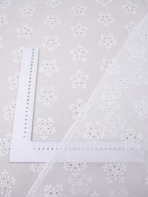 Шитье "Снежка - крупный цветок" цв.молочно-белый, ш.1.4м, батист, хлопок-100%, 80гр/м.кв