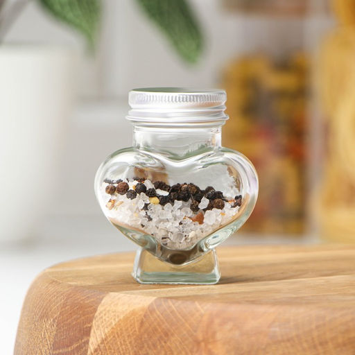 Банка стеклянная для хранения сыпучих продуктов Сердце, 60 мл, 3,9?7,5 см, с пластиковой крышкой