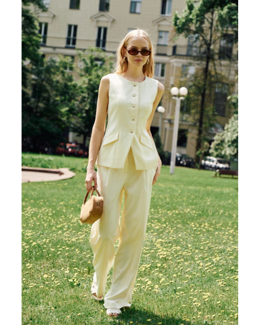 Жилет THE VERY 2428 сливочное масло  фото 2