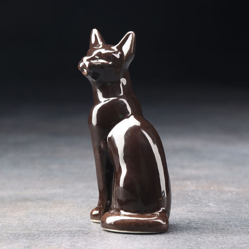 Фигурка фарфоровая «Кошка Тайка», чёрная, 10 см