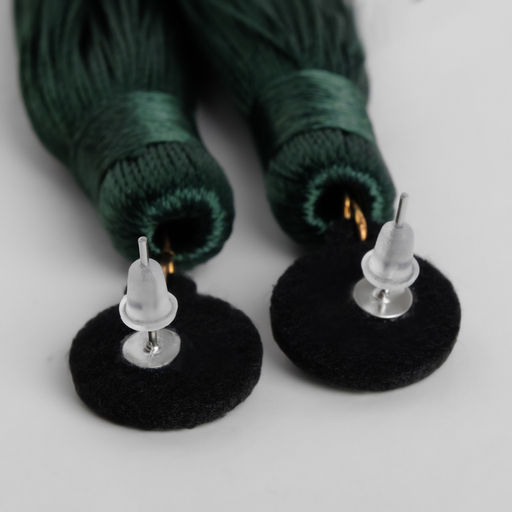 Серьги Кисти гармония, цвет изумрудный, L кисти 8.5 см