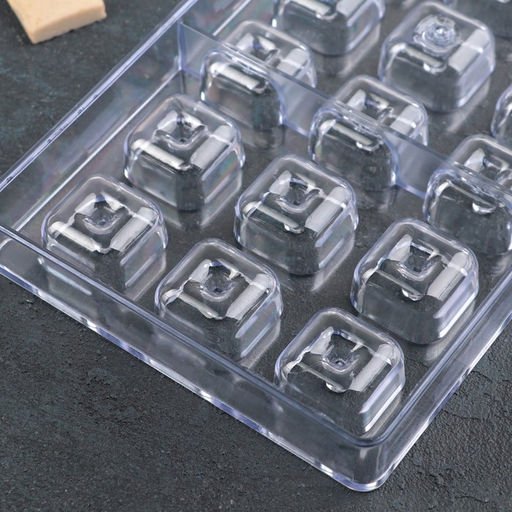 Форма для шоколада и конфет KONFINETTA Пончик в форме квадрата, 33?16,2 см, 21 ячейка, ячейка 2,6?2,6 см  фото 2