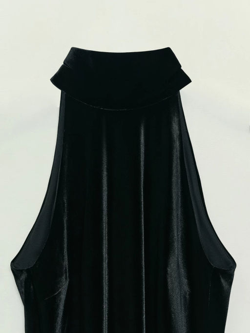 Платье из бархата с воротником халтер / Zarina