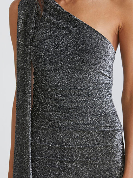 Tek Omuz Parlak G?r?n?ml? B?zg?l? Elbise