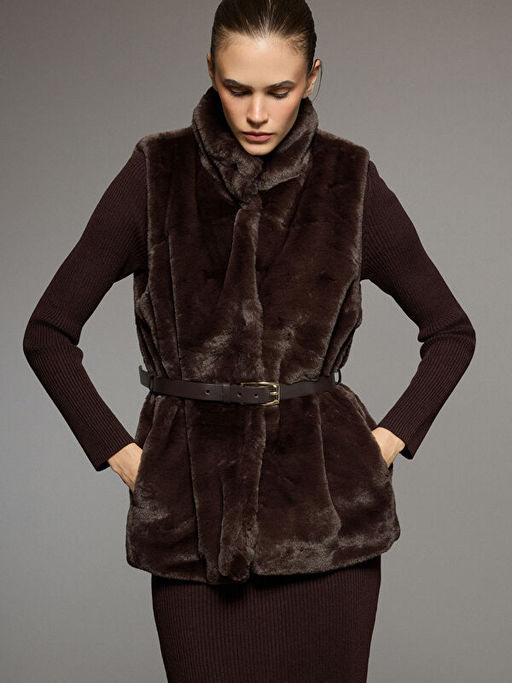 Dik Yaka Beli Kemerli Kad?n K?rk Yelek