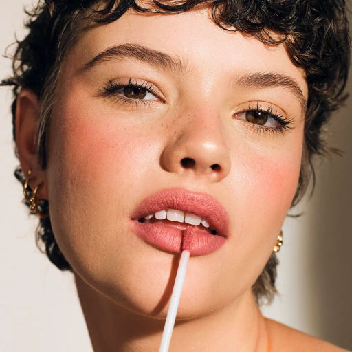 Увлажняющая жидкая матовая губная помада Ultra Colour, 4 мл - Avon фото 8