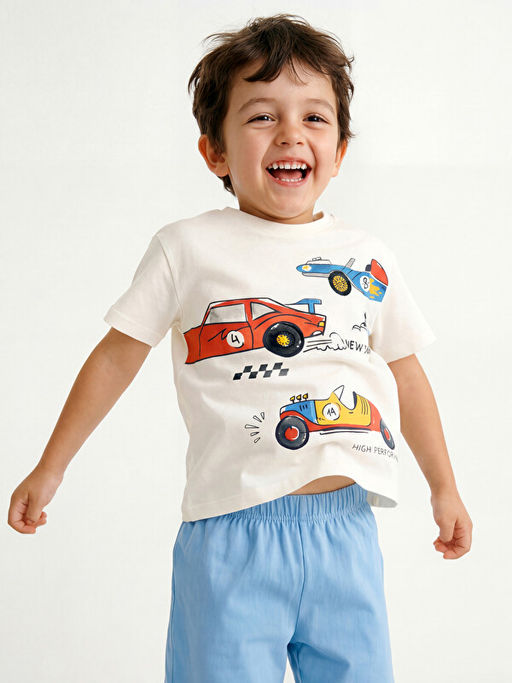 Araba Bask?l? Erkek ?ocuk ?ortlu Pijama Tak?m?