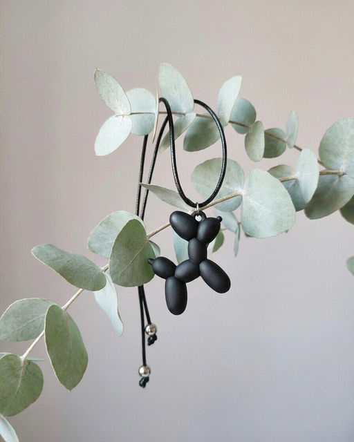 Кулон на шнурке