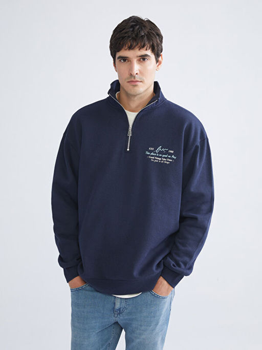 Dik Yaka Bask?l? Erkek Sweatshirt