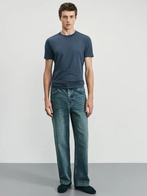 Базовая футболка slim fit / Zarina