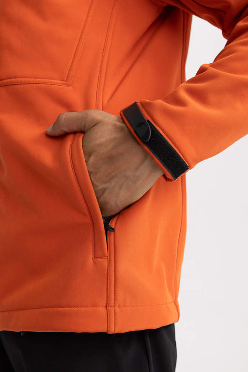 Водоотталкивающее пальто из софтшелла с капюшоном стандартной посадки DeFactoFit  фото 6