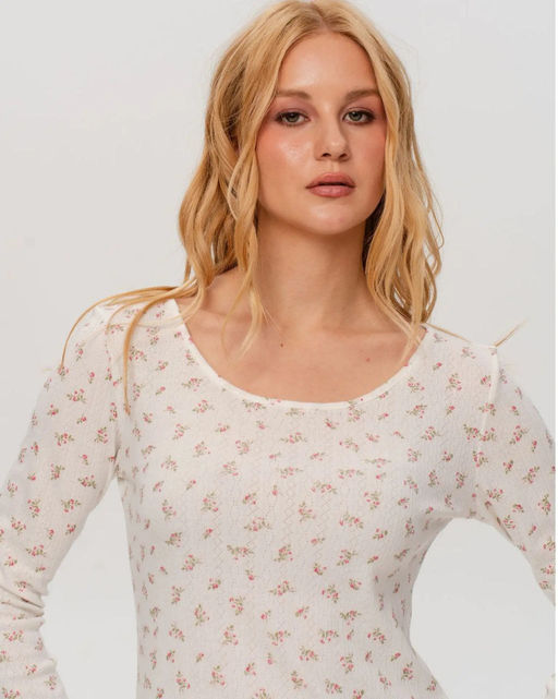 Лонгслив из мягкого и приятного трикотажа