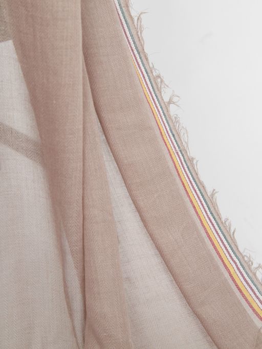 в составе шерсть  Легкий,мягкий палантин из новой необычной ткани елочка - Tantino фото 4