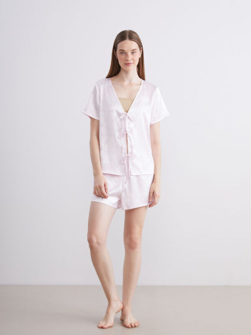 Fiyonk Desenli Saten Kad?n ?ortlu Pijama Tak?m?