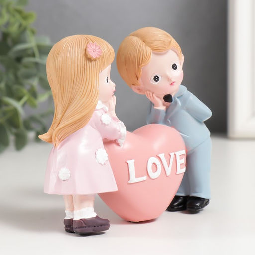 Фигурка полистоун «Малыши с сердечком», 3.5×10.5×9.5 см