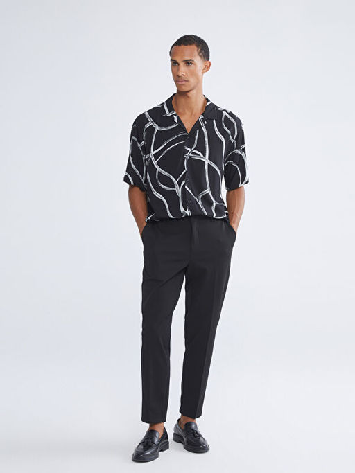 Regular Fit Resort Yaka K?sa Kollu Desenli Viskon Erkek G?mlek