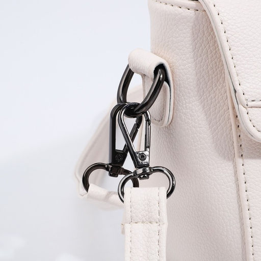 Сумка женская мессенджер на магните, 24×10×15 см, белая