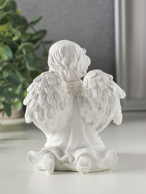 Сувенир полистоун свет "Белоснежный ангел с двухъярусным тортом" 7,7х8,5х11,5 см