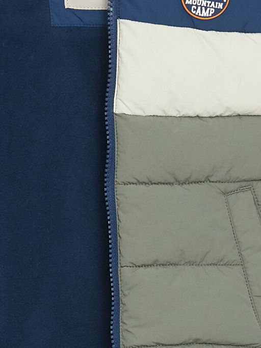 Kap??onlu Bask?l? Erkek ?ocuk ?i?me Yelek