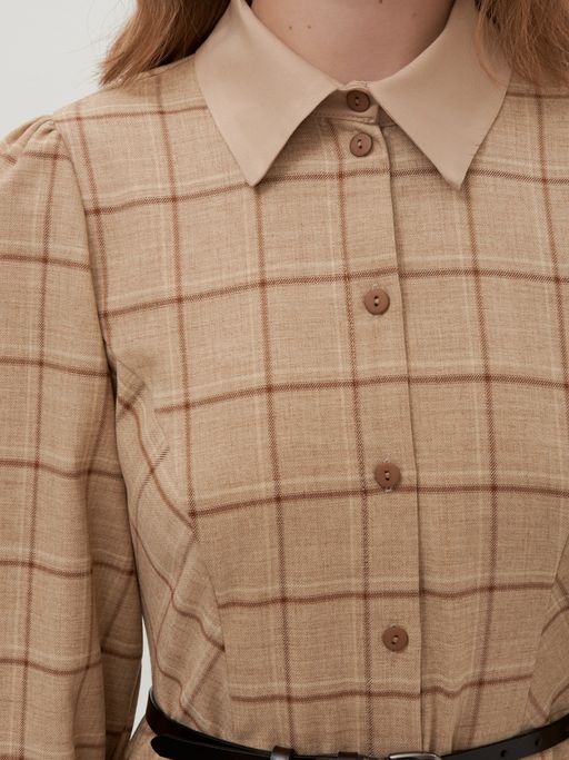 Платье с контрастным воротником и поясом